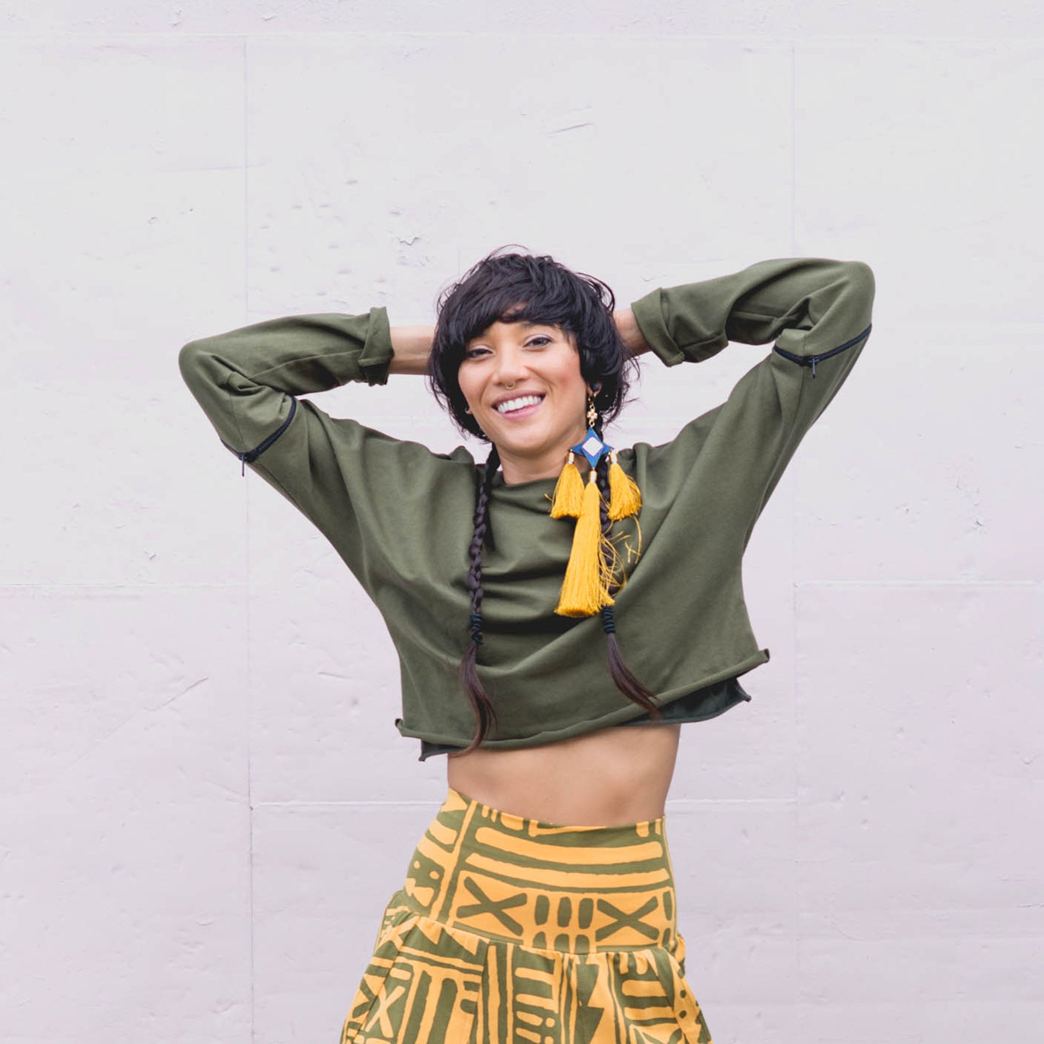 XYZ CROP SWEATSHIRT | PEACE FITS